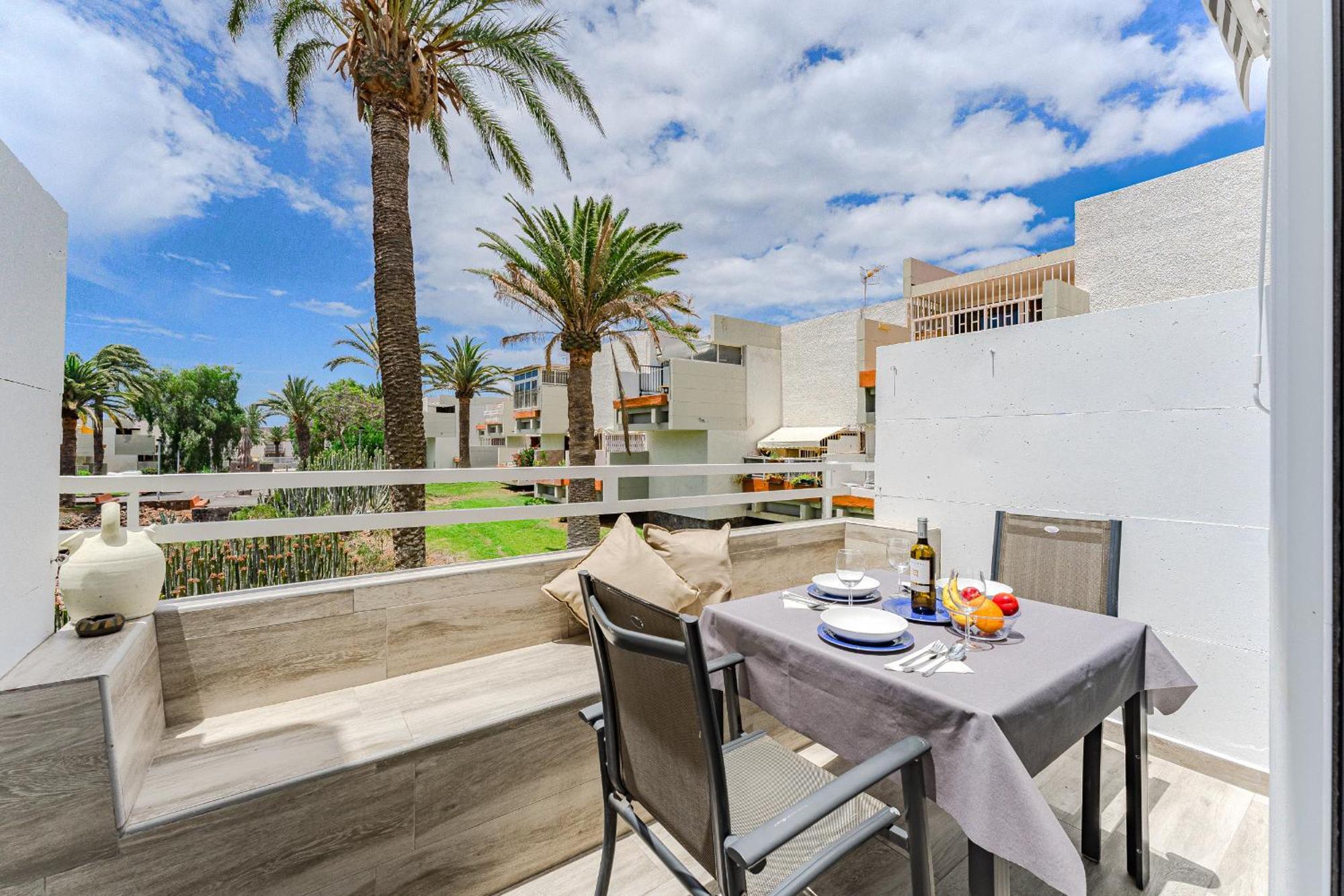 Primavera Tranquil Retreat 2-Bedroom Apartment With Balcony, Garden View & Fiber Wifi Arona  Esterno foto