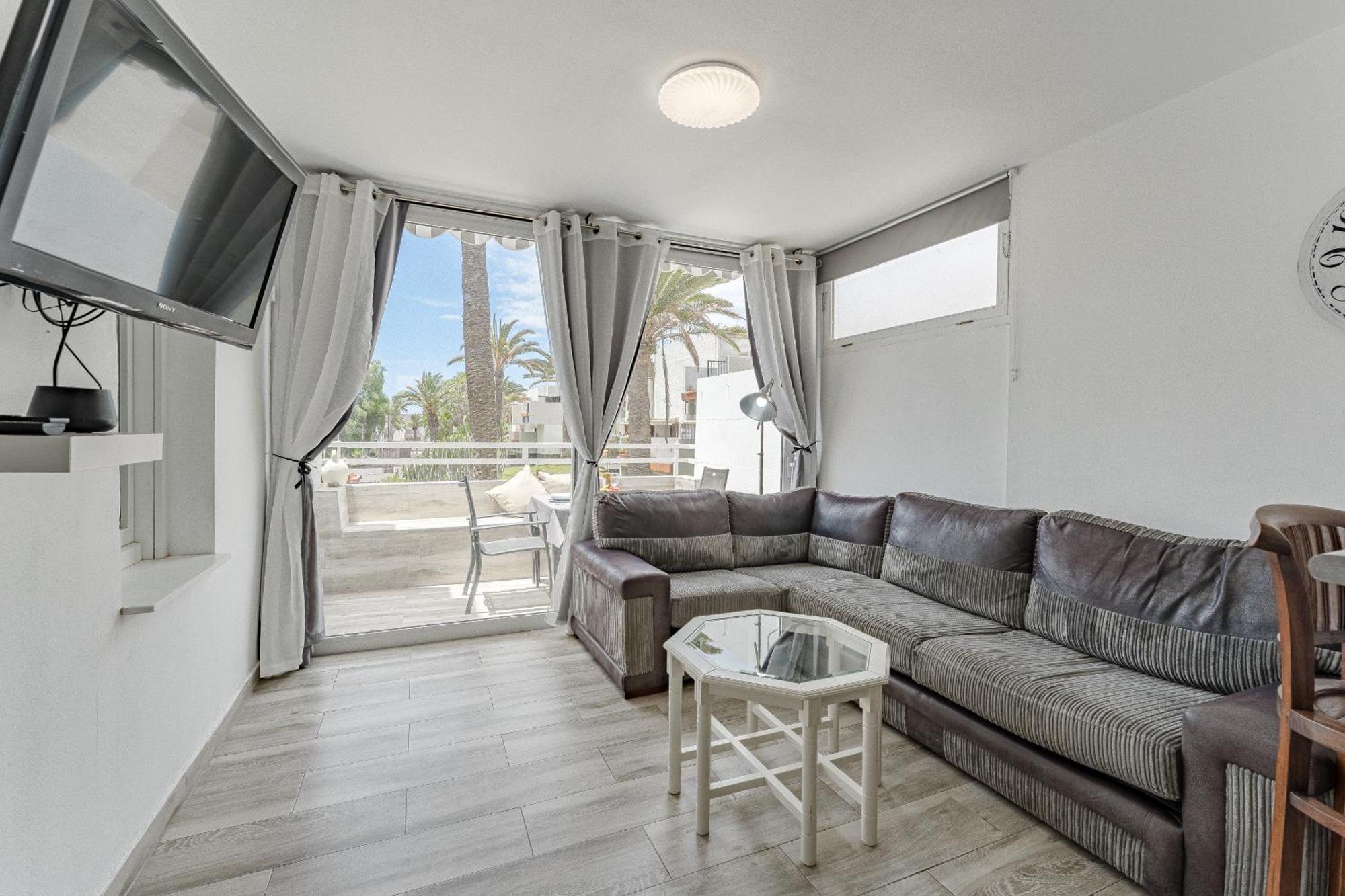 Primavera Tranquil Retreat 2-Bedroom Apartment With Balcony, Garden View & Fiber Wifi Arona  Esterno foto