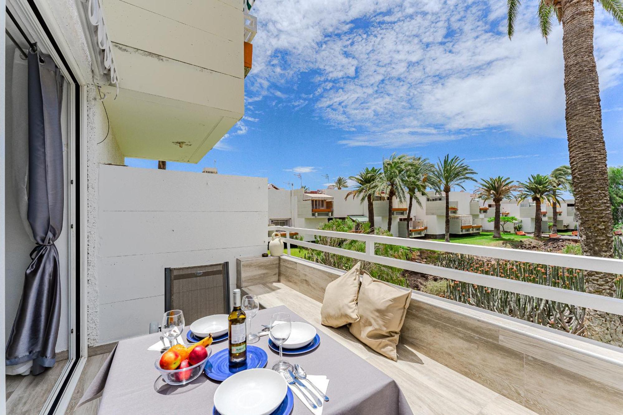 Primavera Tranquil Retreat 2-Bedroom Apartment With Balcony, Garden View & Fiber Wifi Arona  Esterno foto
